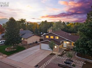 6520 Pawnee Cir, Colorado Springs, CO 80915