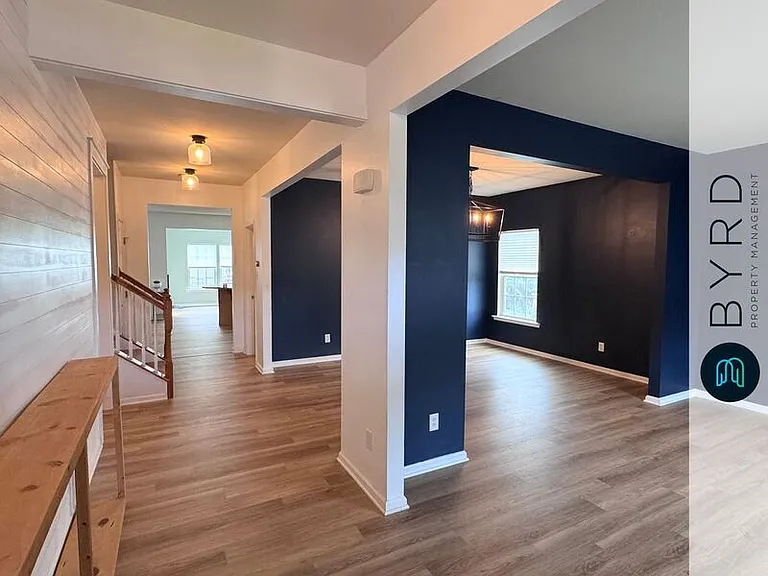7025 Heartleaf Ln — Photo 3