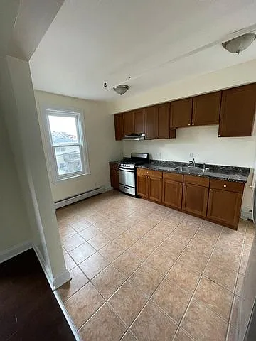 Beach 120 St — Photo 1