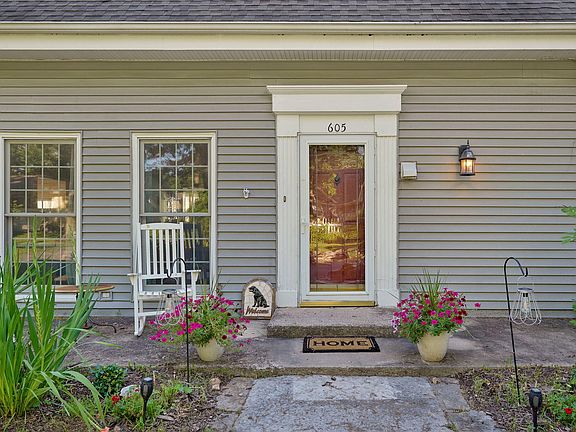 5th image of 605 N 7th Avenue