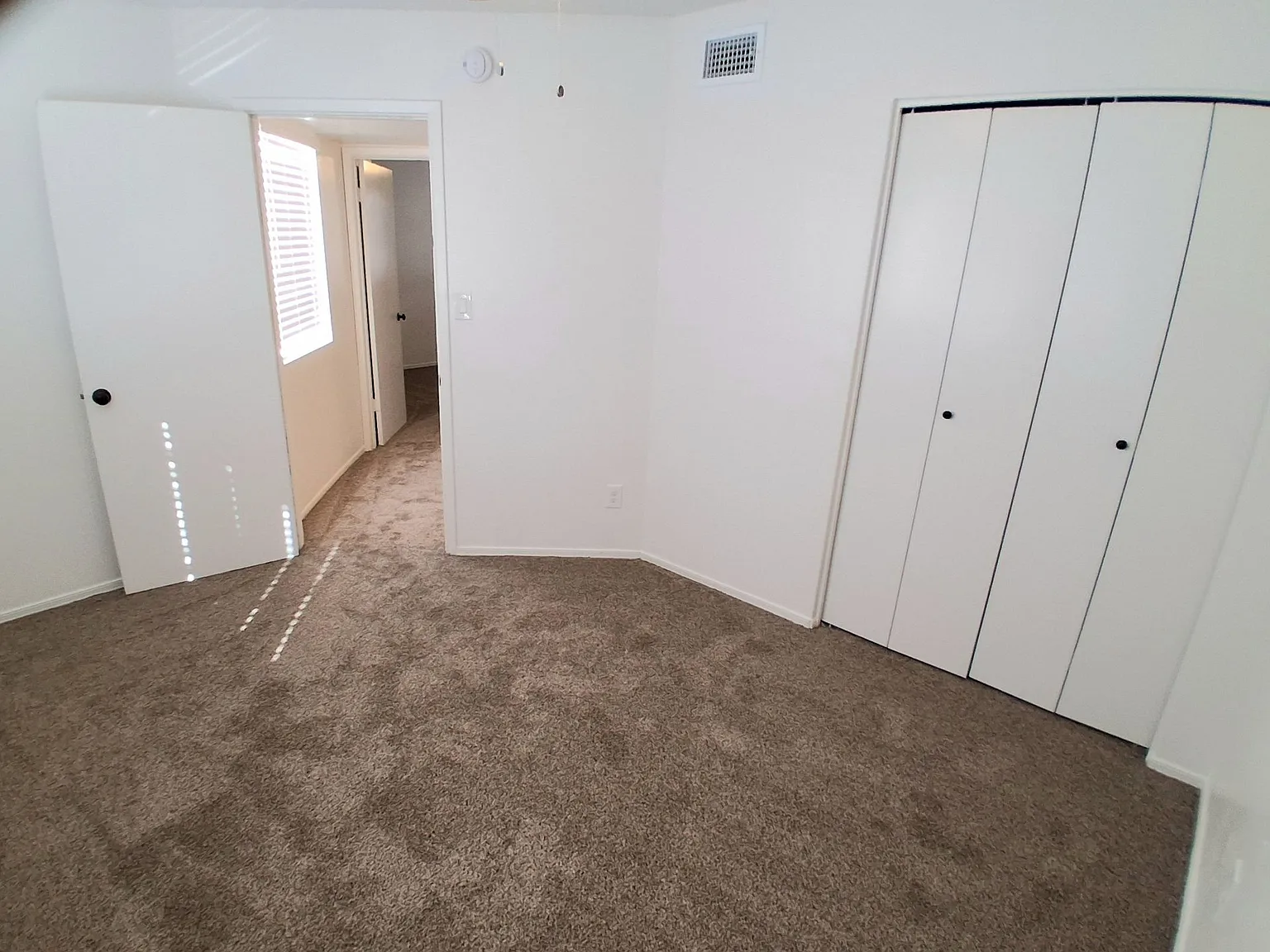1715 E. Pepper Circle — Photo 3