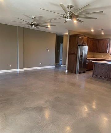 3rd image of 111 Indian Creek St