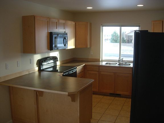 3rd image of 301 W Ridgeview Ln