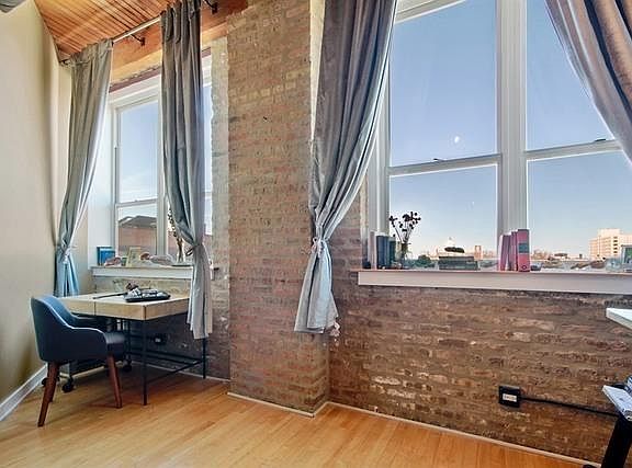 3rd image of 1725 W North Ave Suite 405