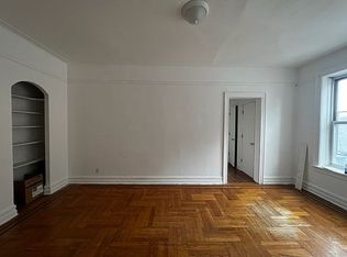 862 E 17th St #D4, Brooklyn, NY 11230