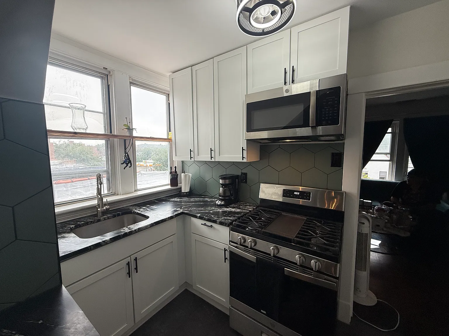 1 bed, $1,400 — Photo 1