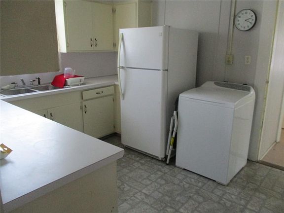 2nd image of 518 Missouri Ave