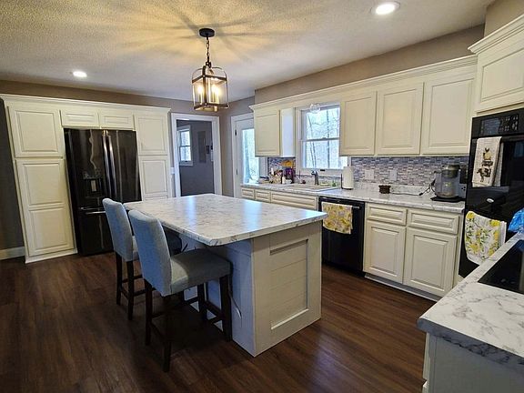 4th image of 11361 Northview Dr