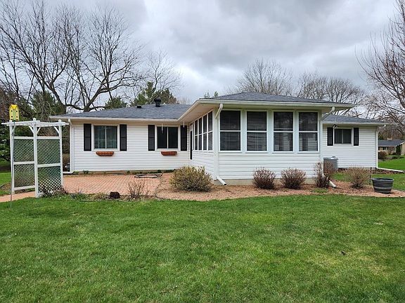 2nd image of 343 S Lexington Dr