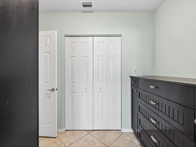 1630 Seaway Dr #304 — Photo 29