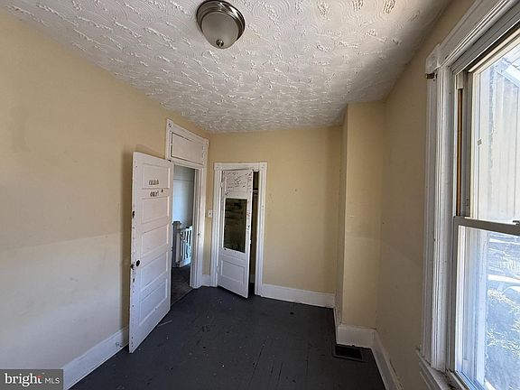 5th image of 502 Oakland Ave