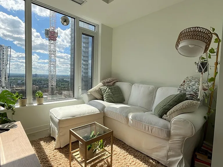 11 Yorkville Ave #3110 — Photo 10