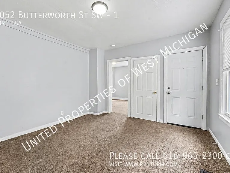 1052 Butterworth St SW #1 — Photo 10