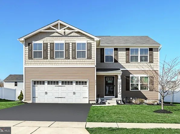 3475 Summer Dr, Dover, PA 17315