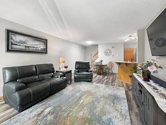 4th image of 10972 Hanson Blvd NW