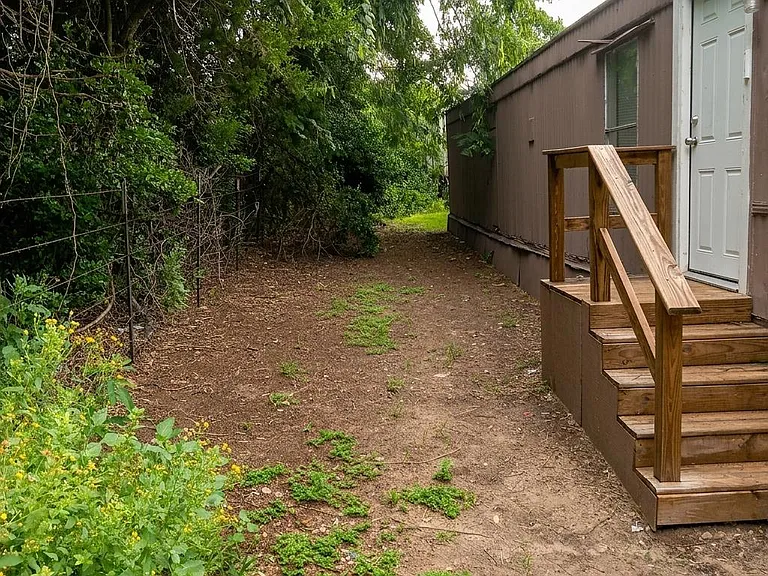 1700 Main St #37 — Photo 3