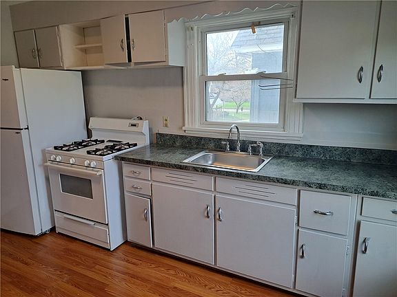 5th image of 811 Portland Ave