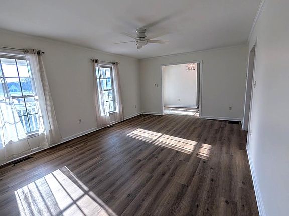 5th image of 32124 Judiths Ln
