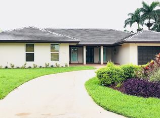 10430 NW 130th St, Hialeah Gardens, FL 33018