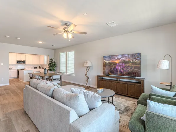 494 S Centro Cir, Conroe, TX