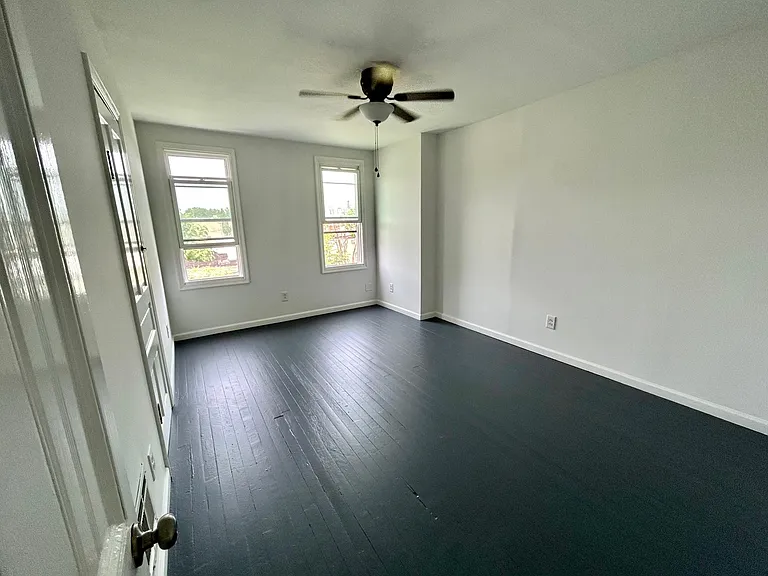 4119 Parrish St — Photo 10