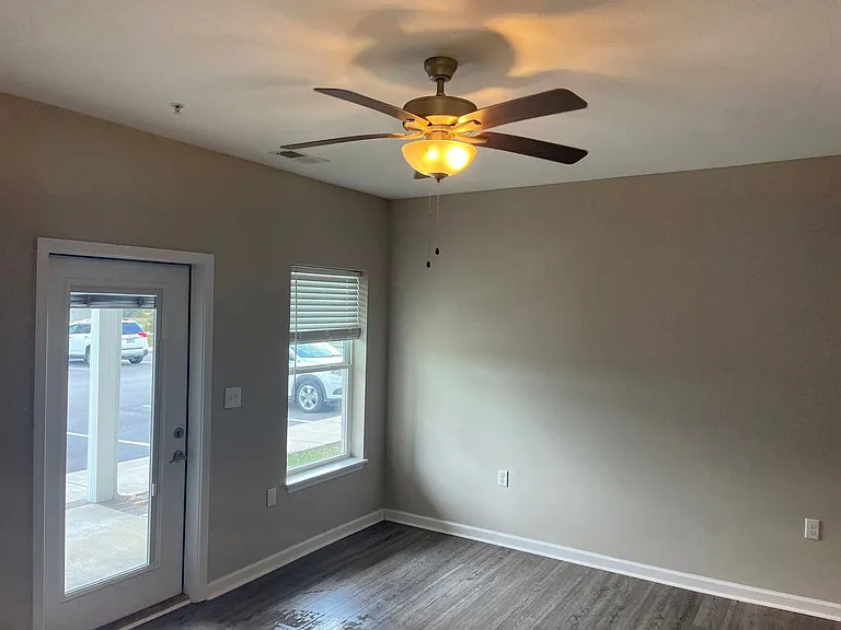 Field Haven Apartments — Photo 36