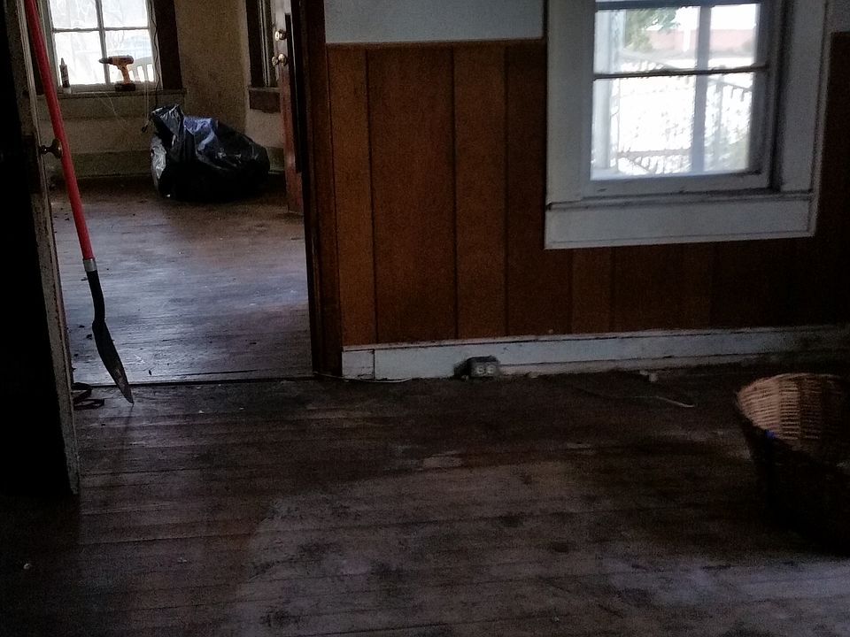 2nd image of 1804 15th St N