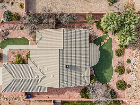 3rd image of 1289 N Overland Cir