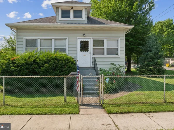 17 1st Ave, Baltimore, MD 21225