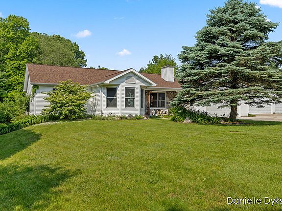 2nd image of 10675 Mieras Dr NE