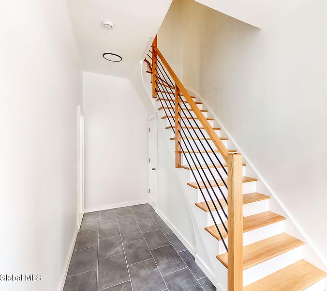 2nd image of 28 White Street
