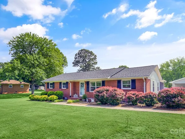 154 Kensett Ave, Charlotte, NC 28214