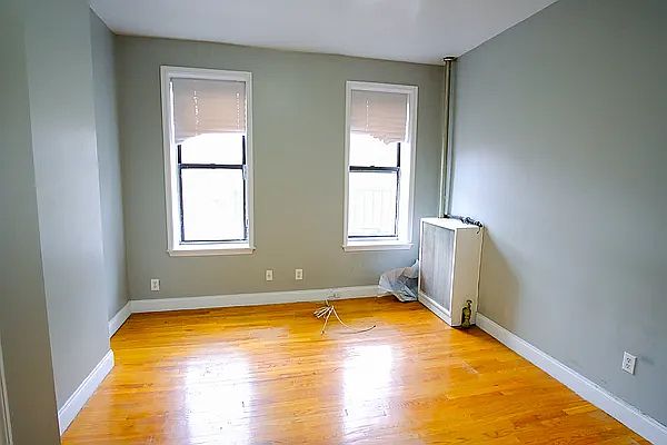 2nd image of 522 W 159th St APT 2C