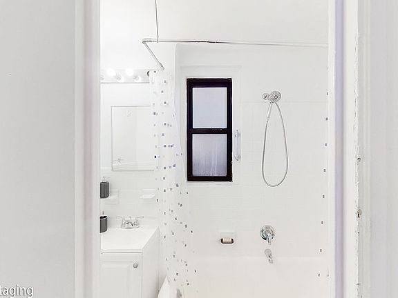 4th image of 339 E 58th St APT 3F