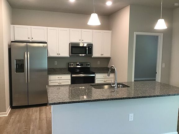 3rd image of 3665 Channing Ave