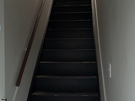 2nd image of 2171 Olive Ave #2