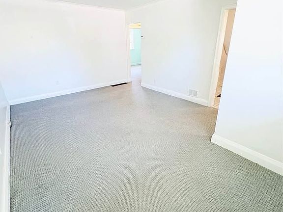 4th image of 74 Vanbrugh Ave