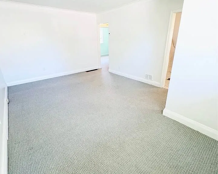 74 Vanbrugh Ave — Photo 4