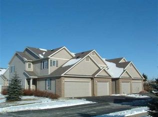 1325 Glacier Hill Dr APT 2, Madison, WI 53704