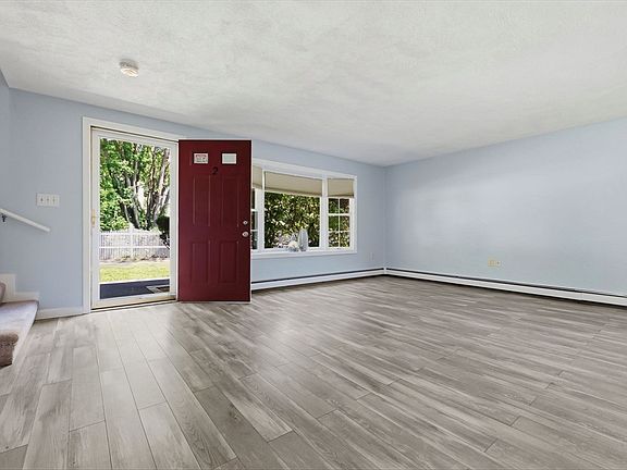 3rd image of 2 Anderson Way Unit 2