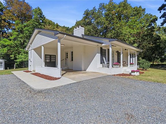 3rd image of 2106 Beckerdite Rd