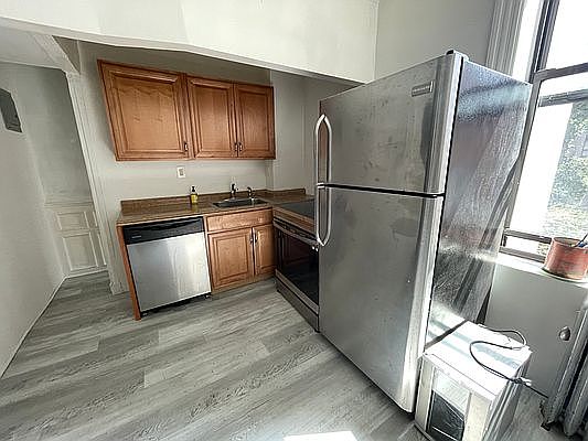 5th image of 14 E 130th St #3