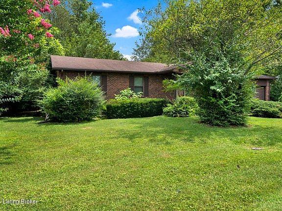 3rd image of 809 Clifford Dr