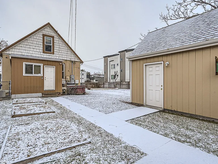 1381 Knox Ct — Photo 23
