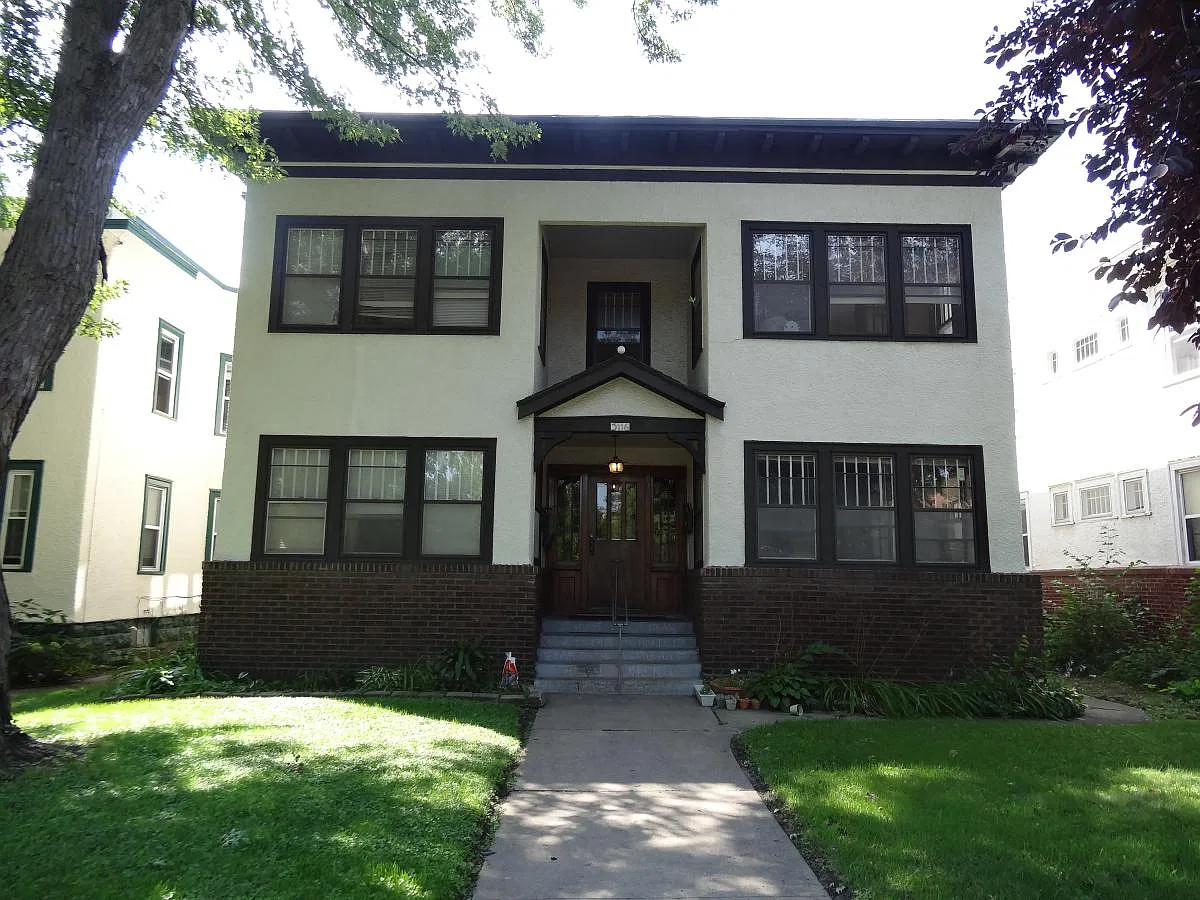 2 bed, $1,600 — Photo 2