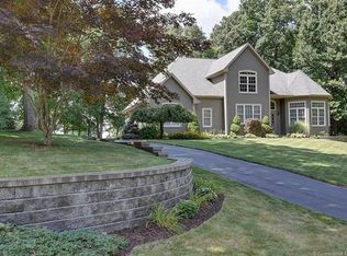260 Bella Vista Ln, Manchester, CT 06040