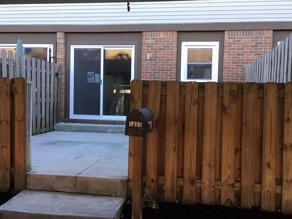 3rd image of 1865 Stanhope Dr APT 3