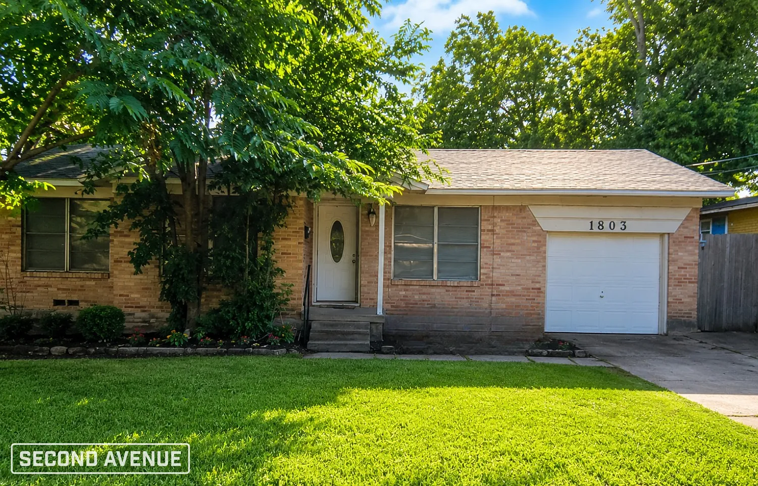 4 bed, 2.0 bath, 1795 sqft, $2,669 — Photo 1