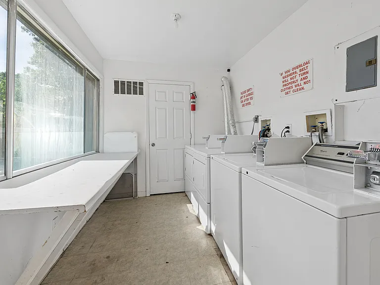 Shared Launrdy Facility