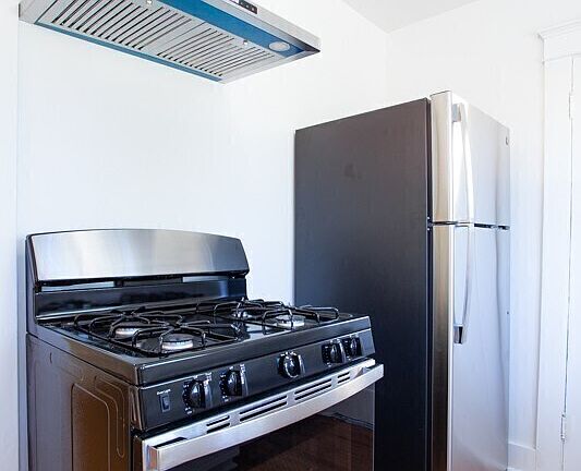 4th image of 5123 Hermosa Ave #1